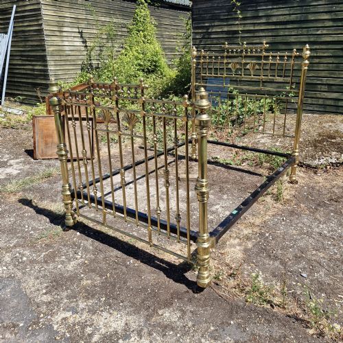 GOOD VICTORIAN DOUBLE BRASS BED - ADDITIONAL PHOTO 2