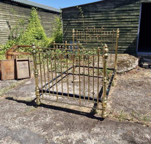 GOOD VICTORIAN DOUBLE BRASS BED - ADDITIONAL PHOTO 3
