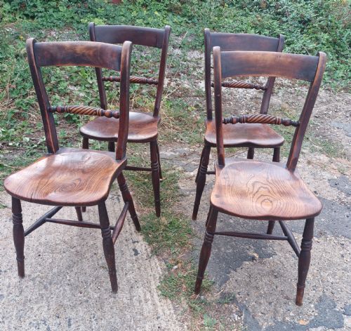 Set of 4 Mid Victorian Windsor Farmhouse Kitchen Dining Chairs.