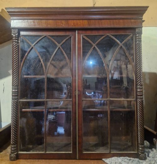 Regency Mahogany 2 Door Wall Cabinet.