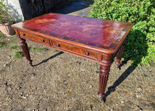 Early Victorian Mahogany Free Standing Library Writing Table in the Manner of Gillows.