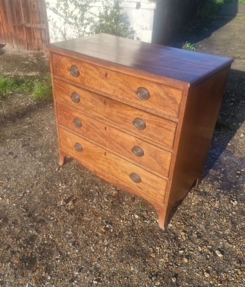 Regency Mahogany Chest of 4 Drawers.