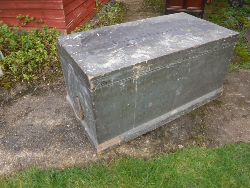 Late 19th century painted travelling trunk-Original paint. View III