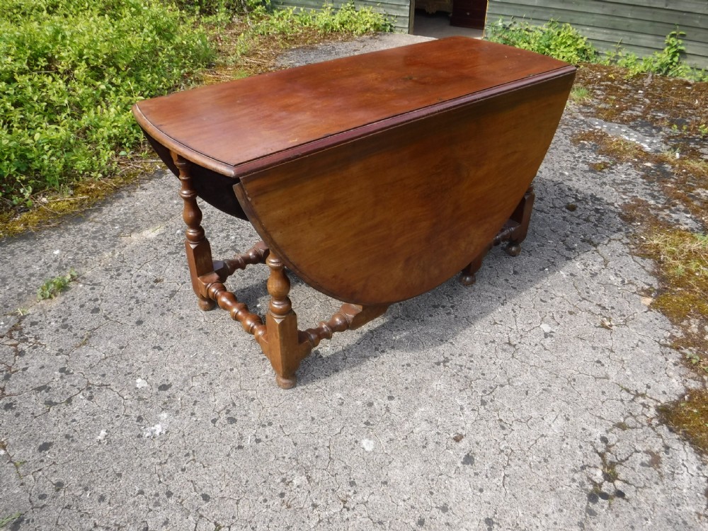 Large 19th century 8 seater dining table