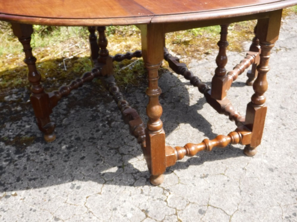 Large 19th century 8 seater dining table View IV
