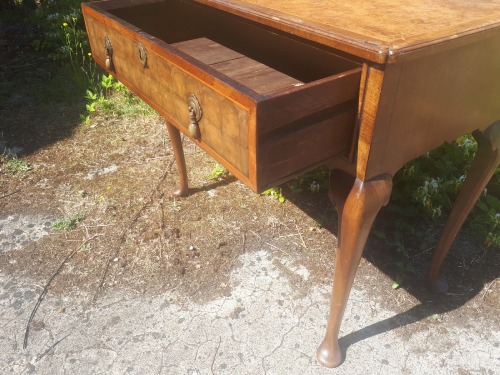 Single drawer side table View IV