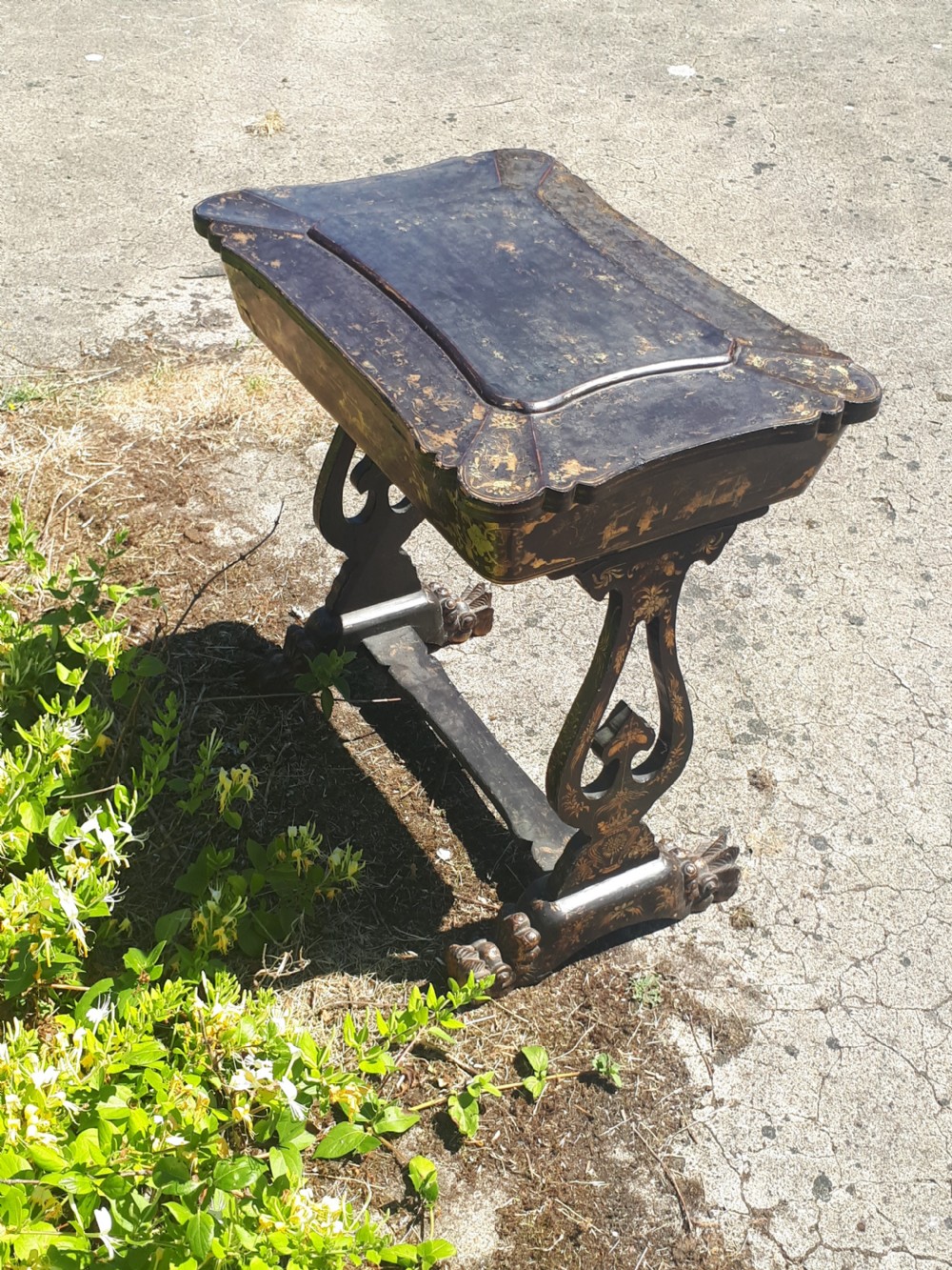 19th century Chinese lacquered table. View IV