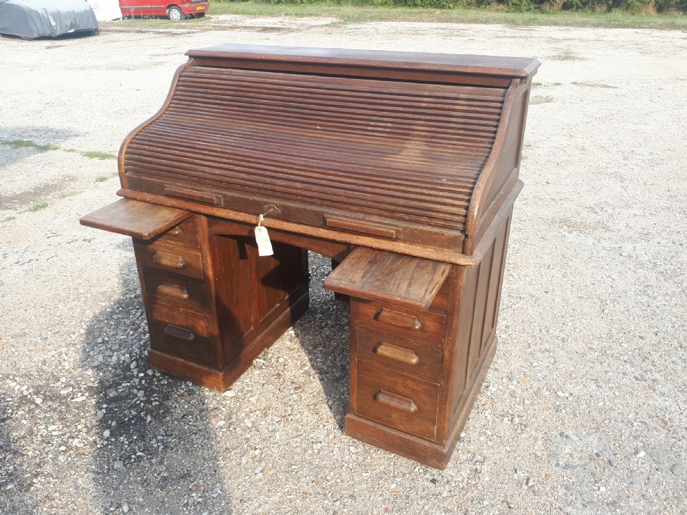 Early 20th century oak roll top pedestal desk View VIII