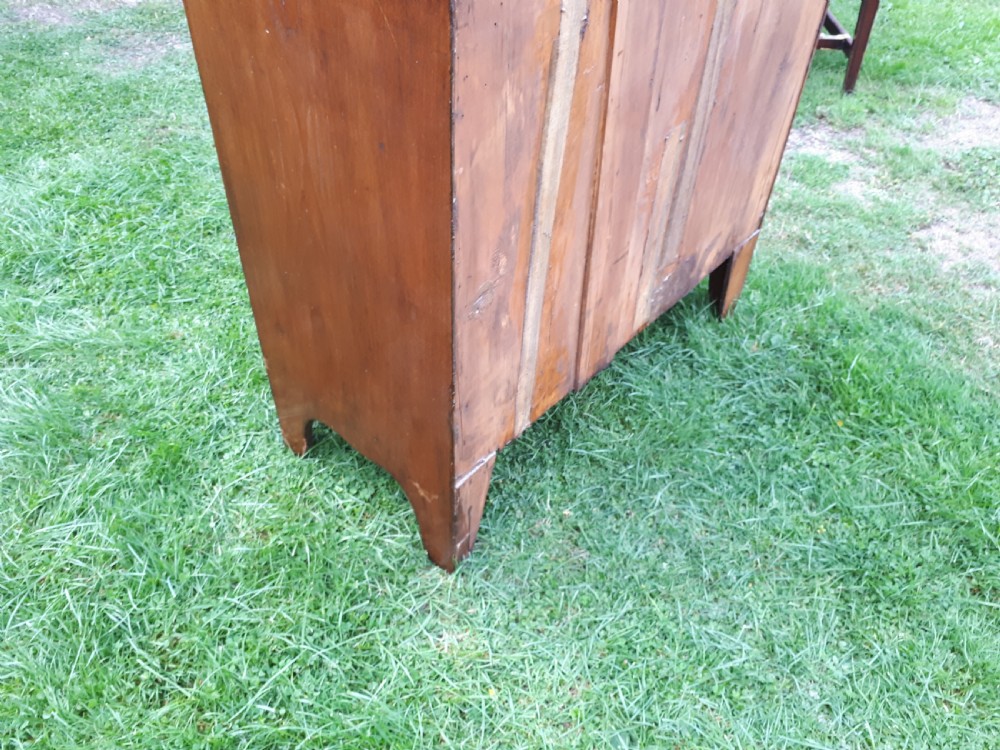 Small 19th century bow front chest  View III