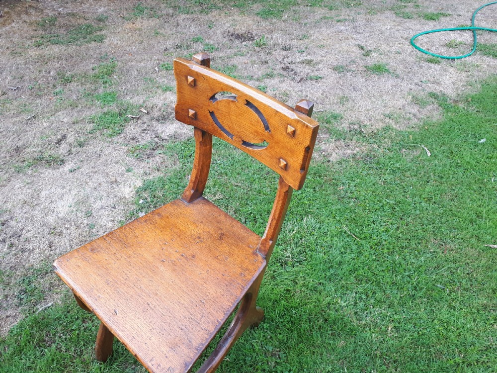 Well designed Victorian oak hall chair View II