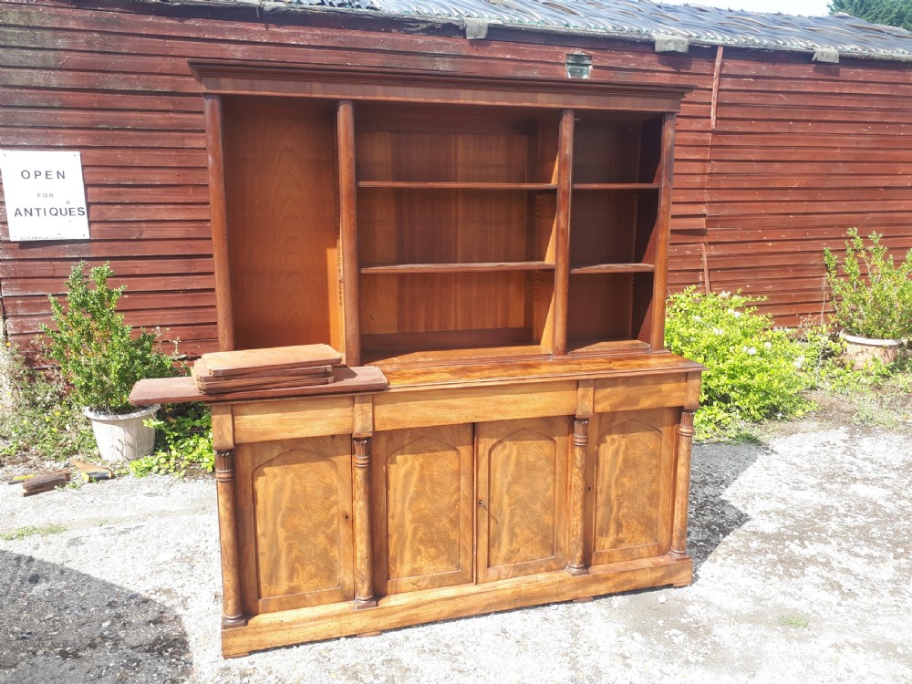 Delightful and pleasing Regency mahogany bookcase View VIII