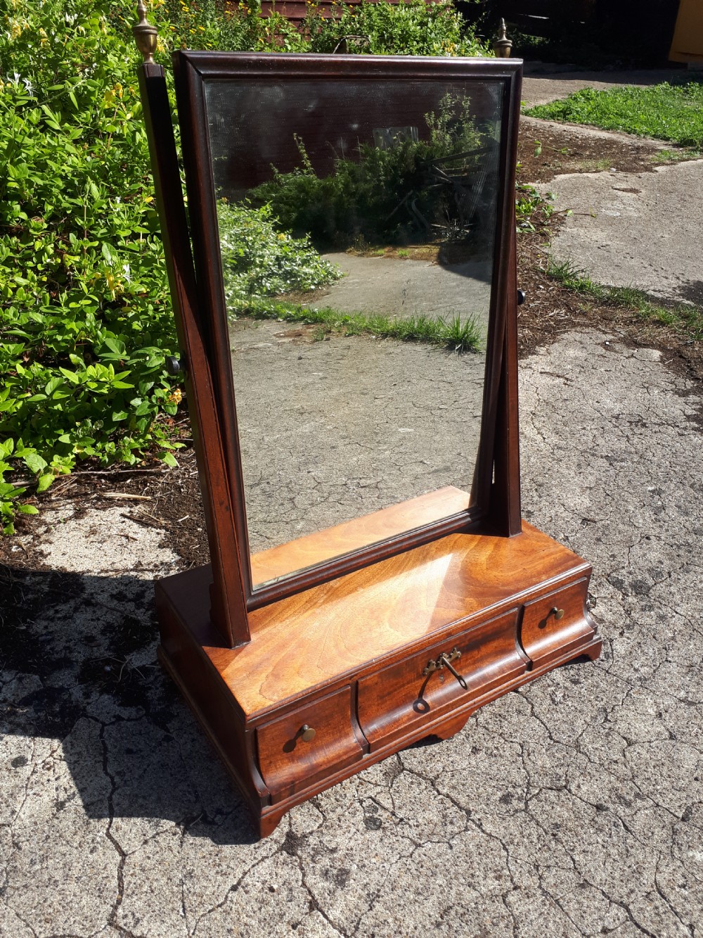 Georgian mahogang dressing mirror View V