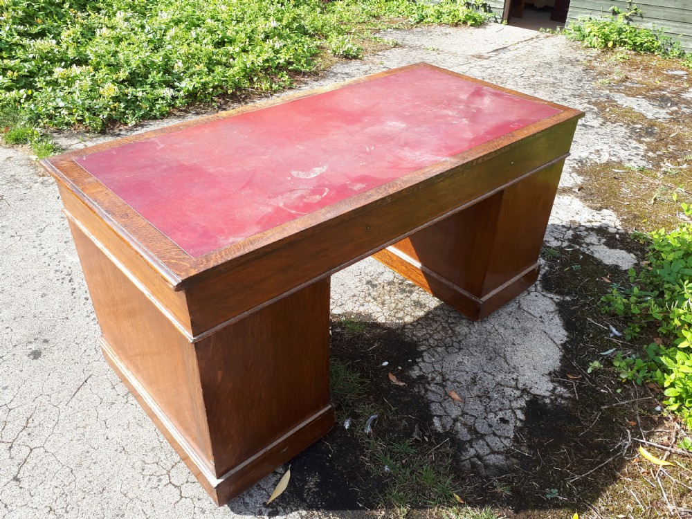5 foot oak kneehole pedestal desk View IV