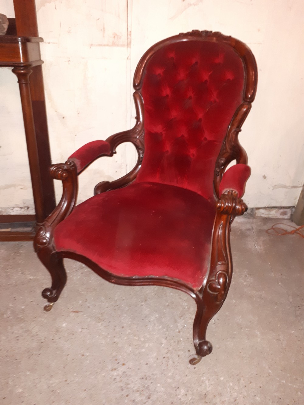 Good quality carved mahogany frame armchair