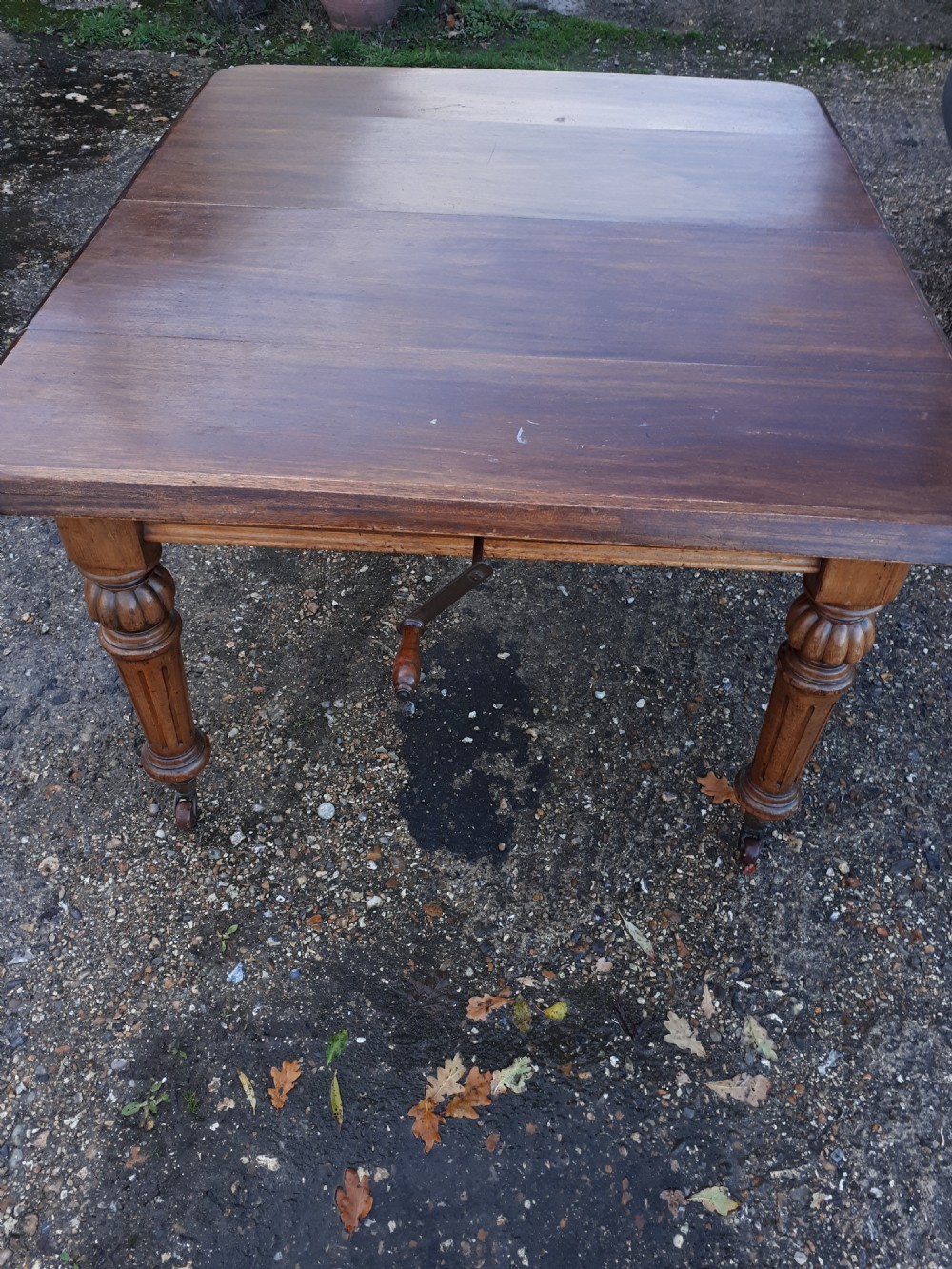 19th century 2 leaf extending dining table View VIII
