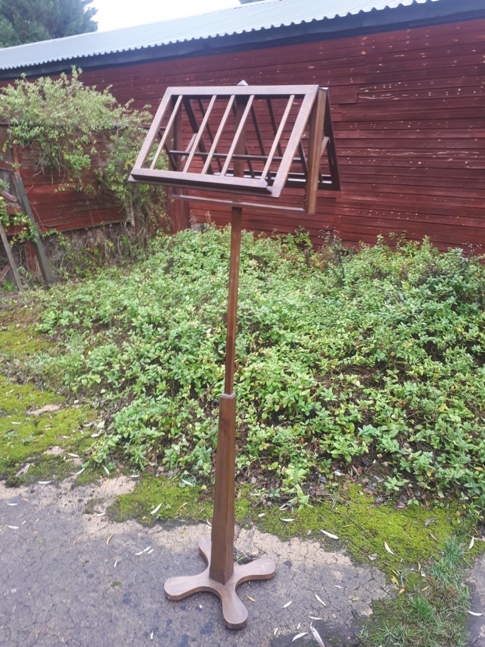 Art Deco adjustable duet music stand  View II
