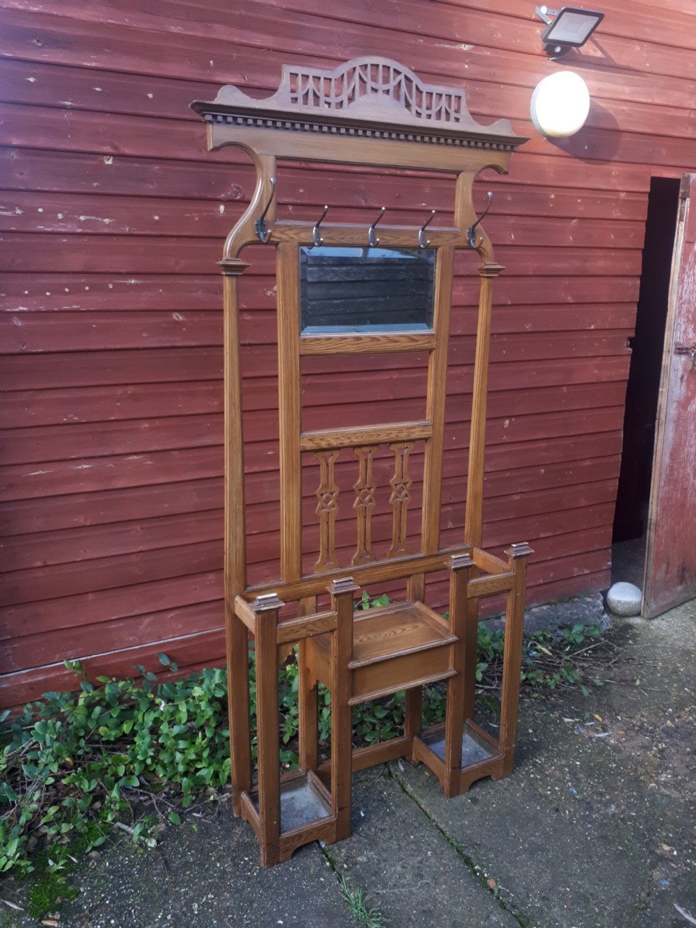 Usually narrow hallstand ideal for narrow corridor View II