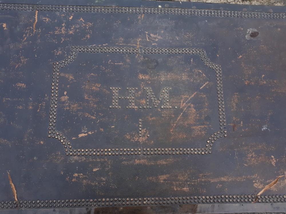 Leather covered camphor wood campaign chest View V