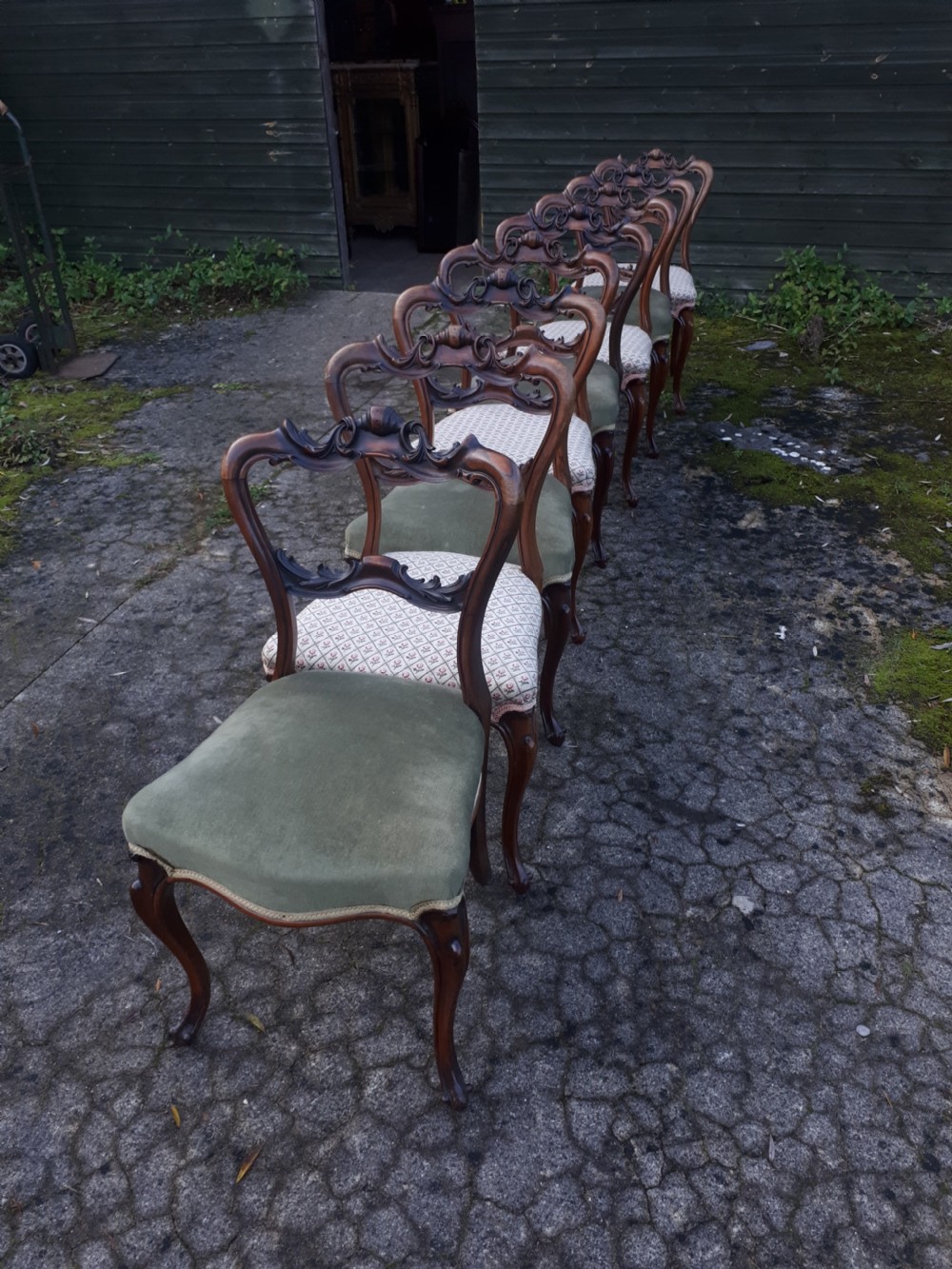 Good set of 8 mid 19th century rosewood dining chairs 