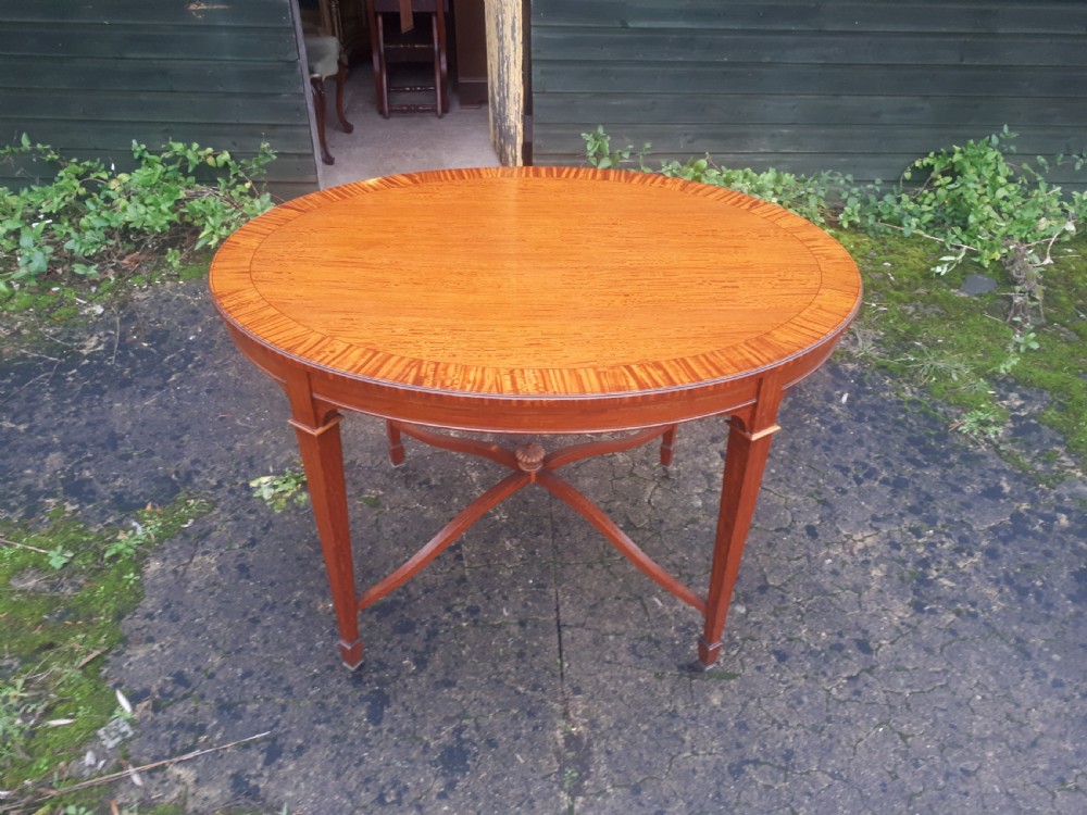Large Edwardian oval satinwood occasional table 