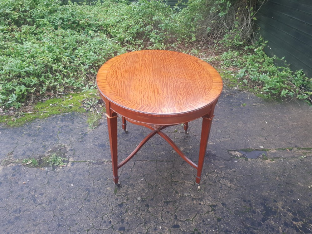 Large Edwardian oval satinwood occasional table  View II