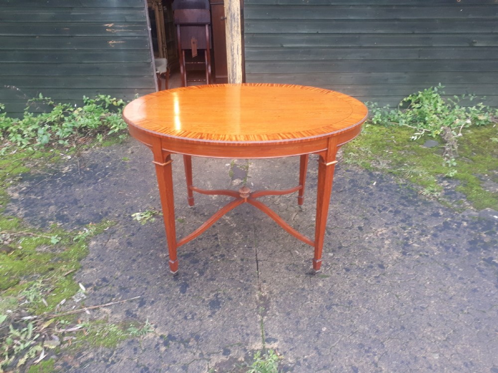 Large Edwardian oval satinwood occasional table  View VI