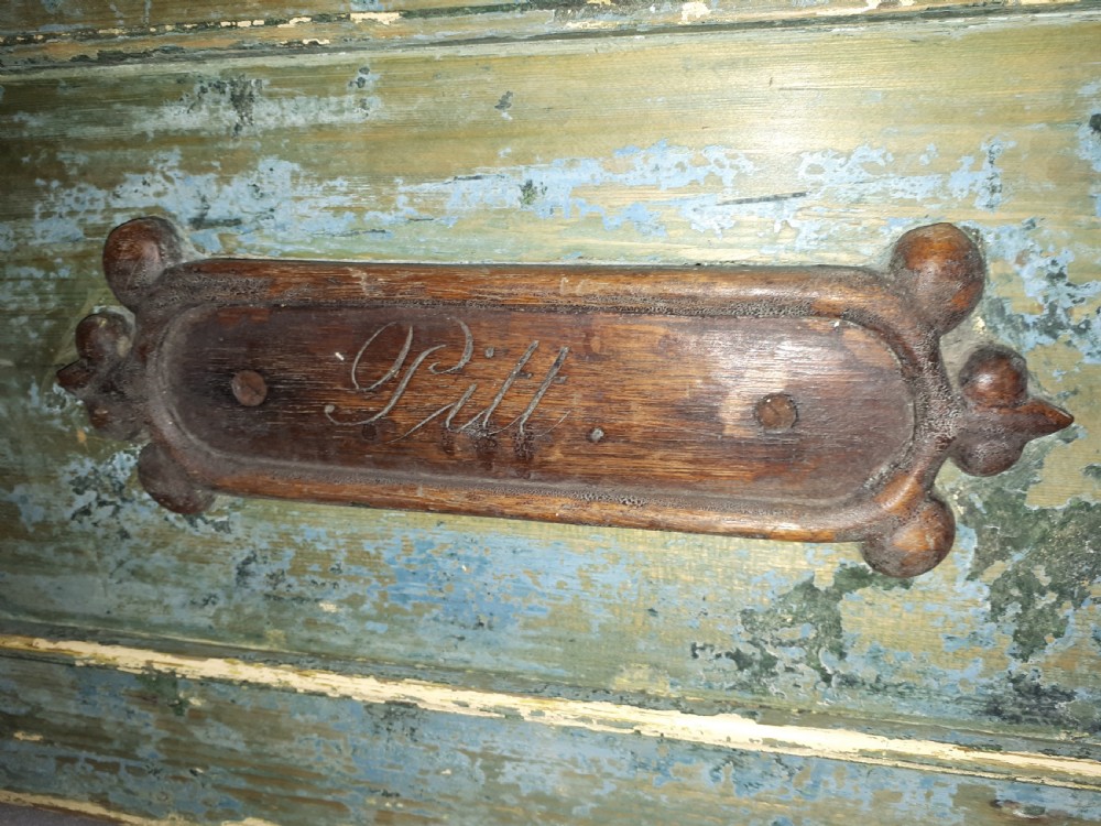 Early Victorian Naval sea chest with oak name plaques . View III