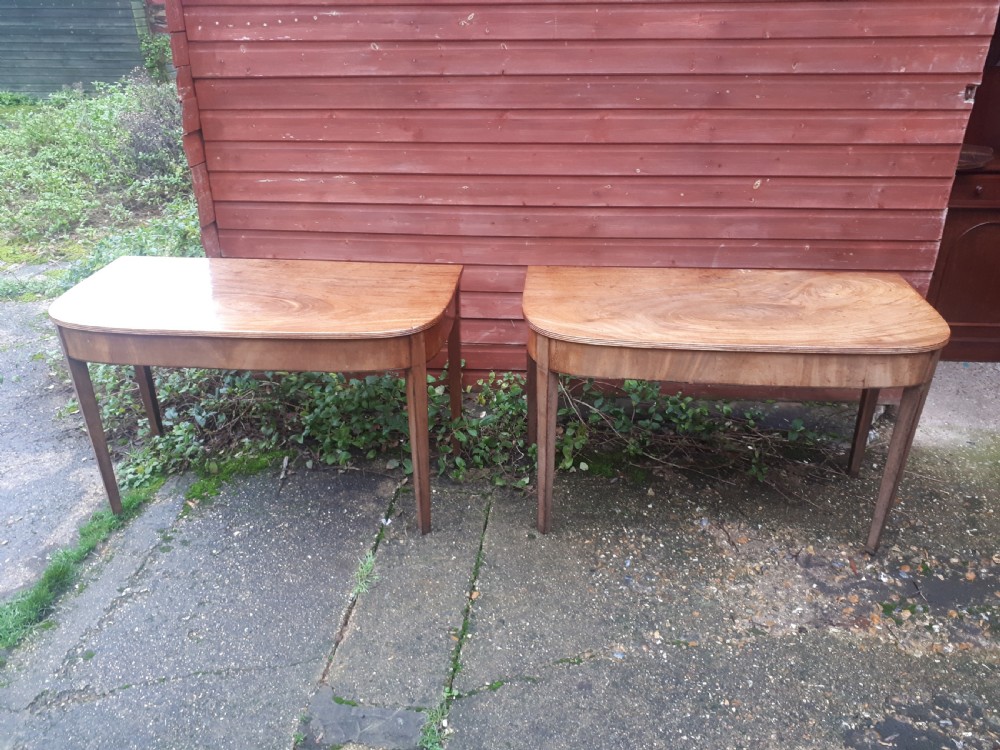 Pair of early 19th century mahogany side tables