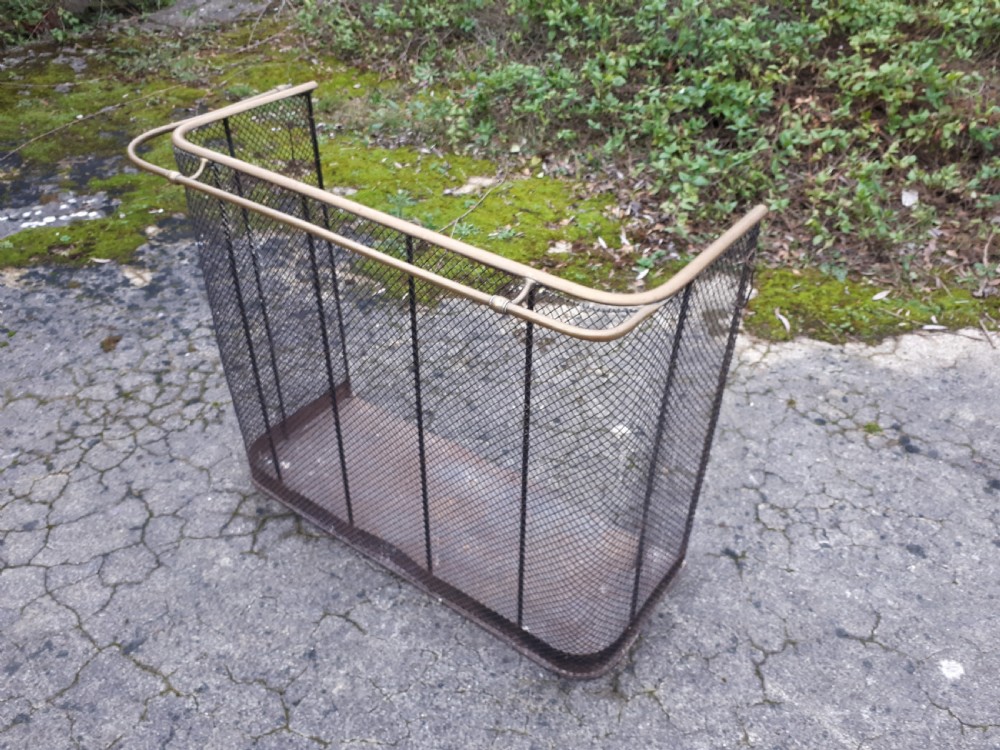 Nursery fire guard with hand rail View II