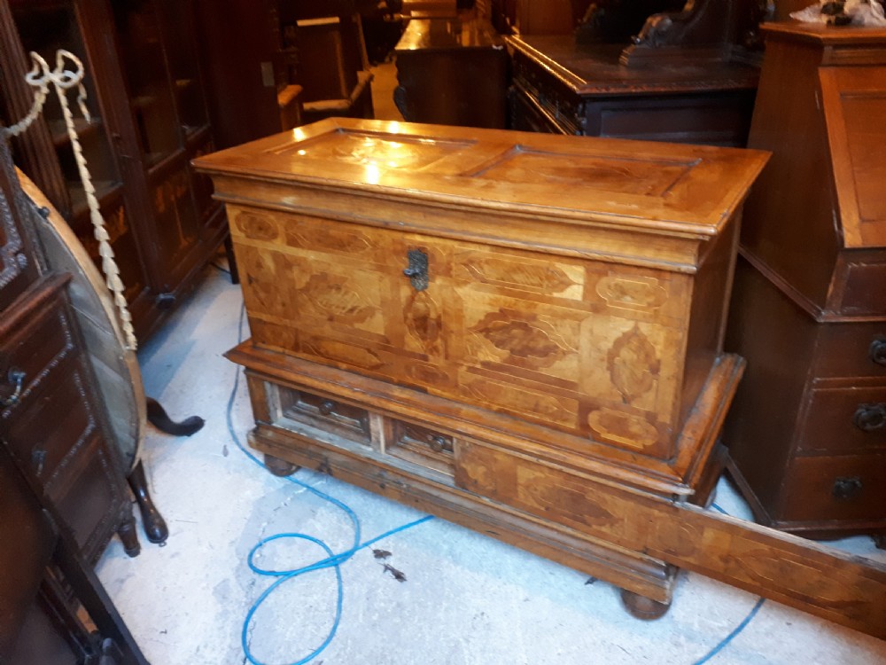 Antique  inlaid coffer chest View VII
