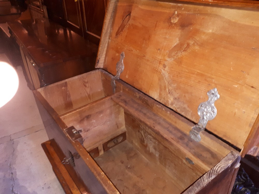 Antique  inlaid coffer chest View VIII