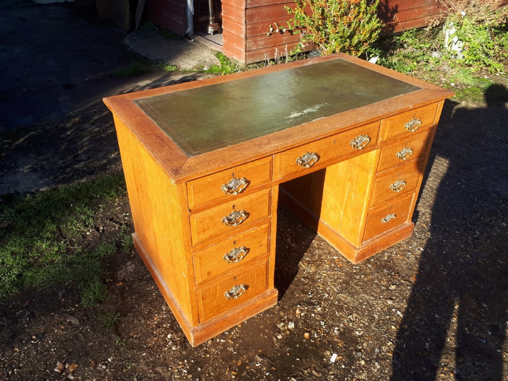 Late Victorian  oak kneehole pedestal desk  View V