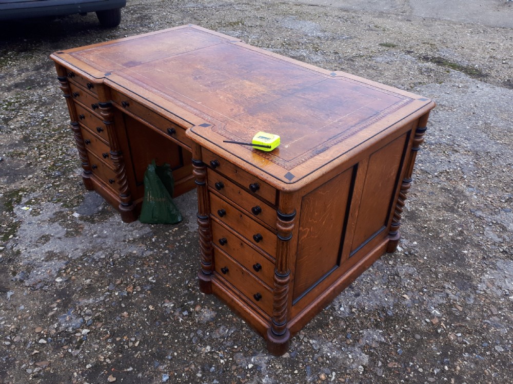 Very good free standing oak pedestal desk