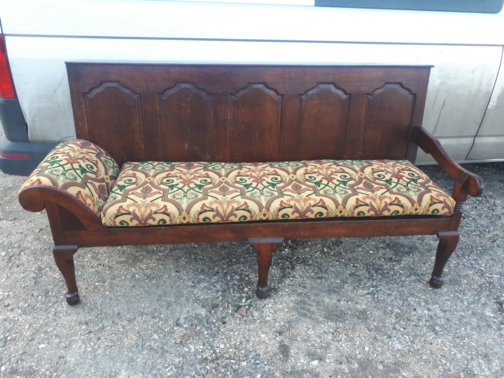 Late Georgian panelled oak night porters hall sleeping bench View VIII