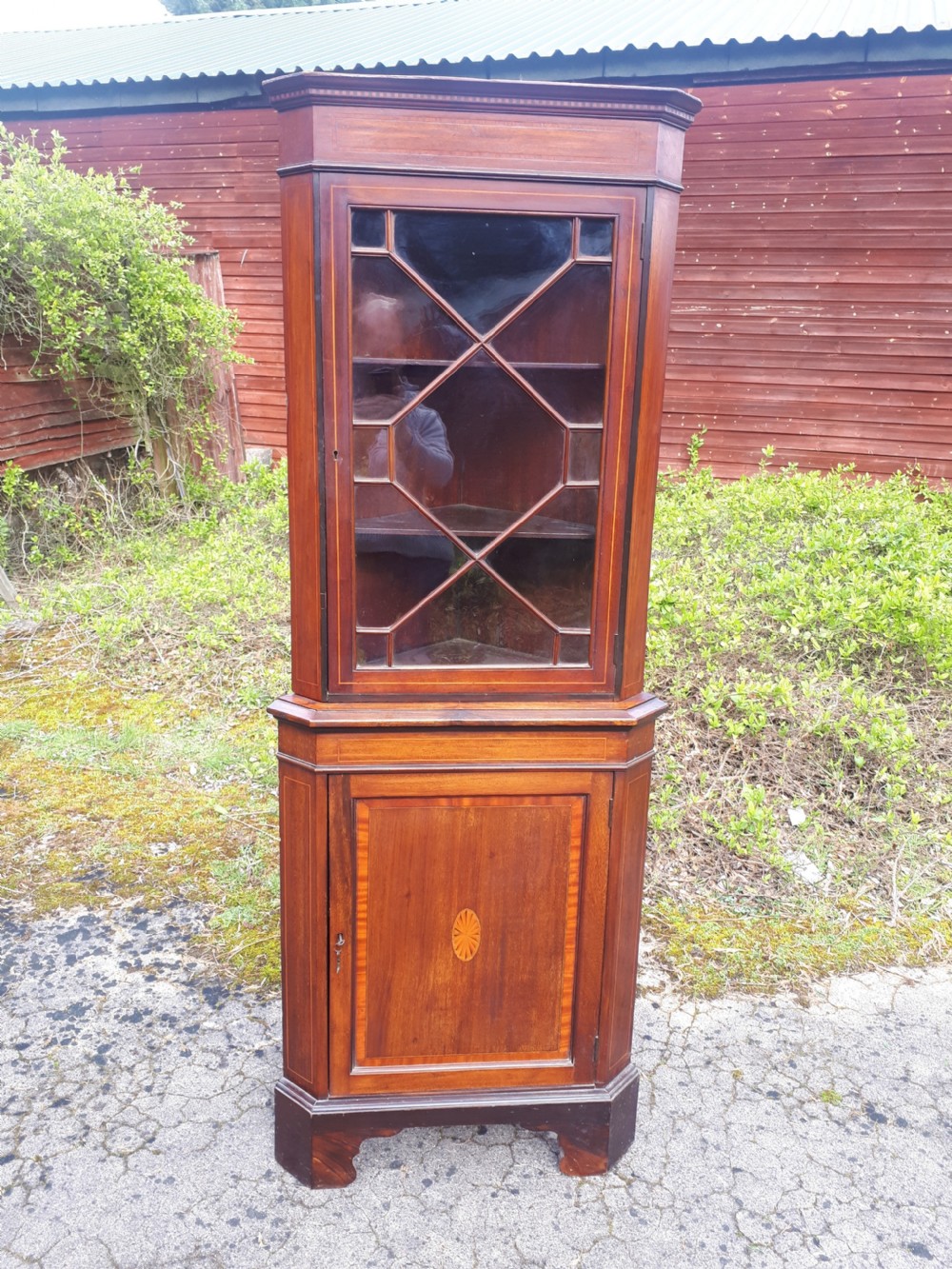 Edwardian inlaid mahogany corner display cabinet  View II