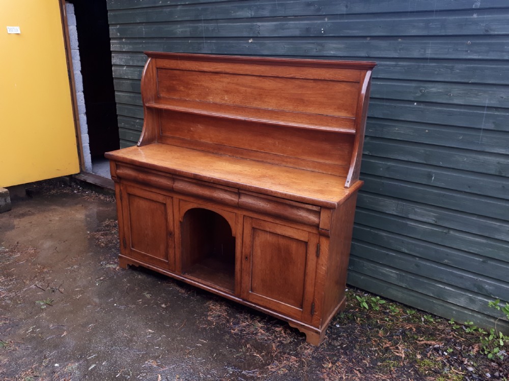 Mid 19th century oak dresser