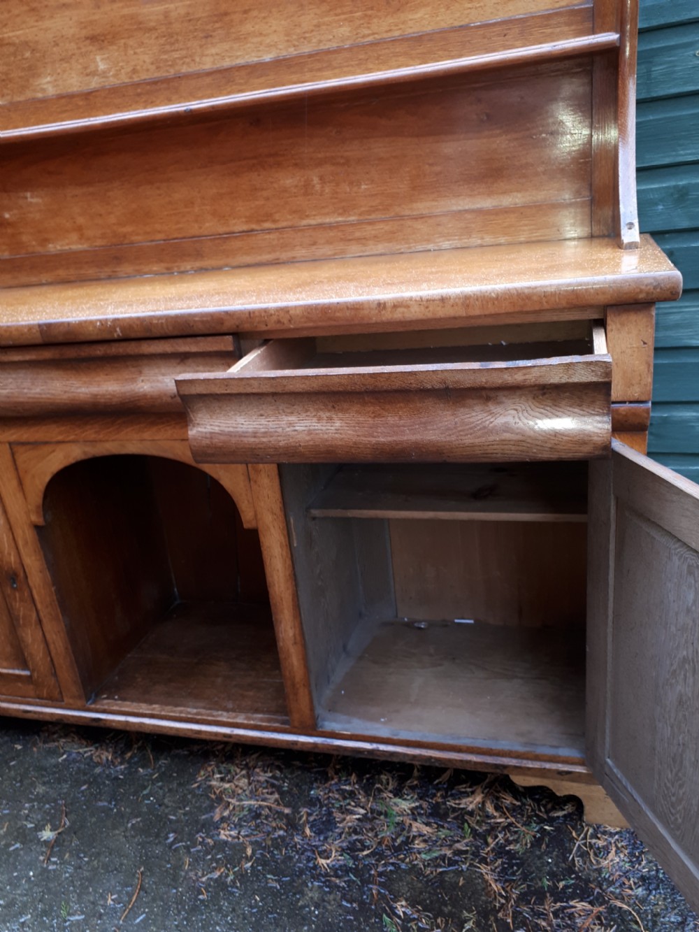 Mid 19th century oak dresser View VI