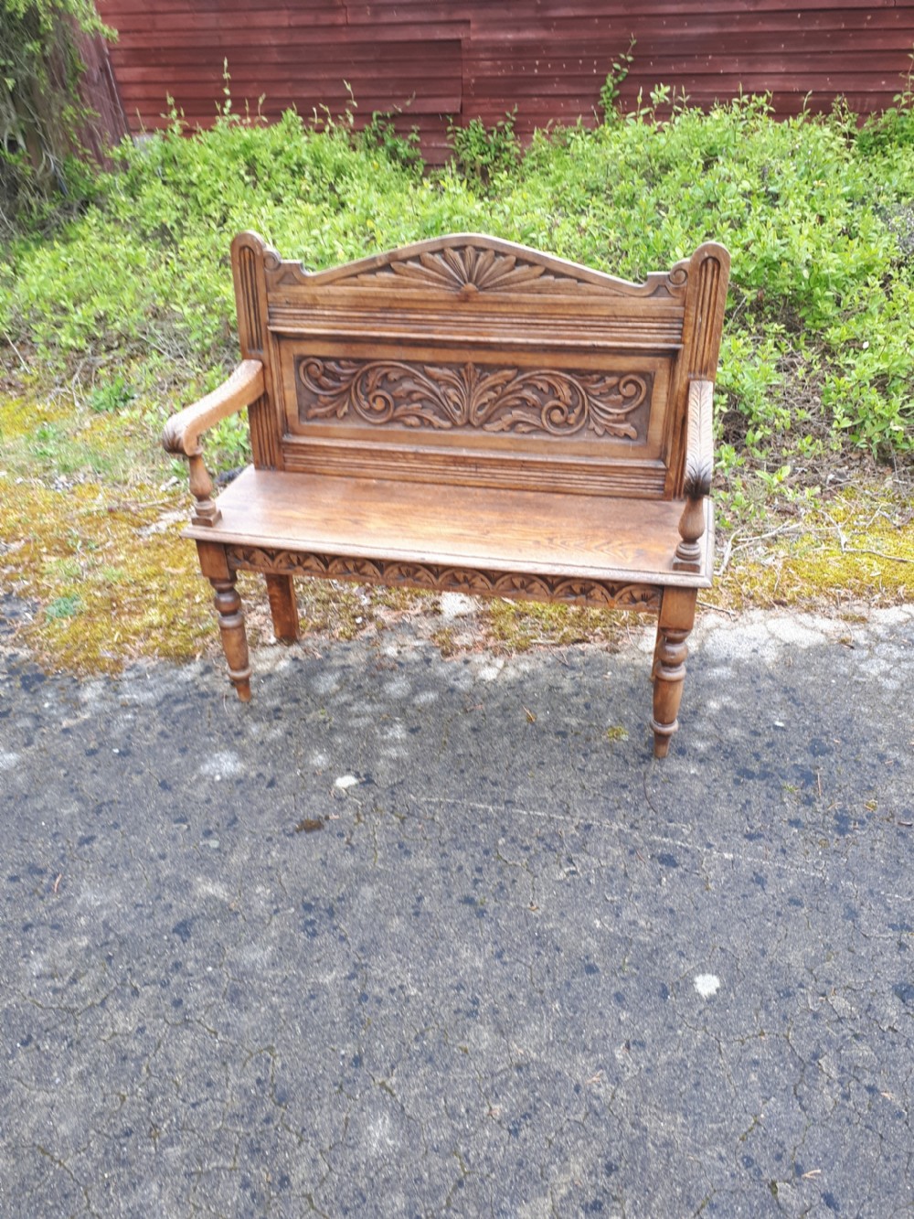 Late Victorian carved oak hall seat View II