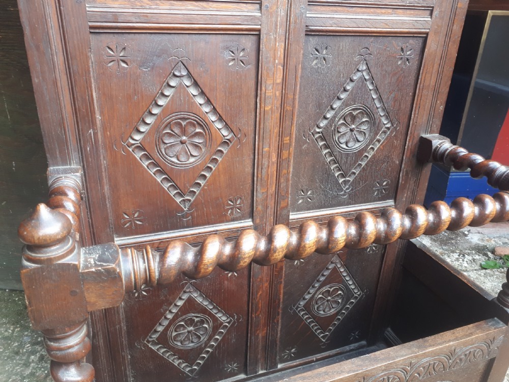 Neat Country house panelled oak hall stand View III