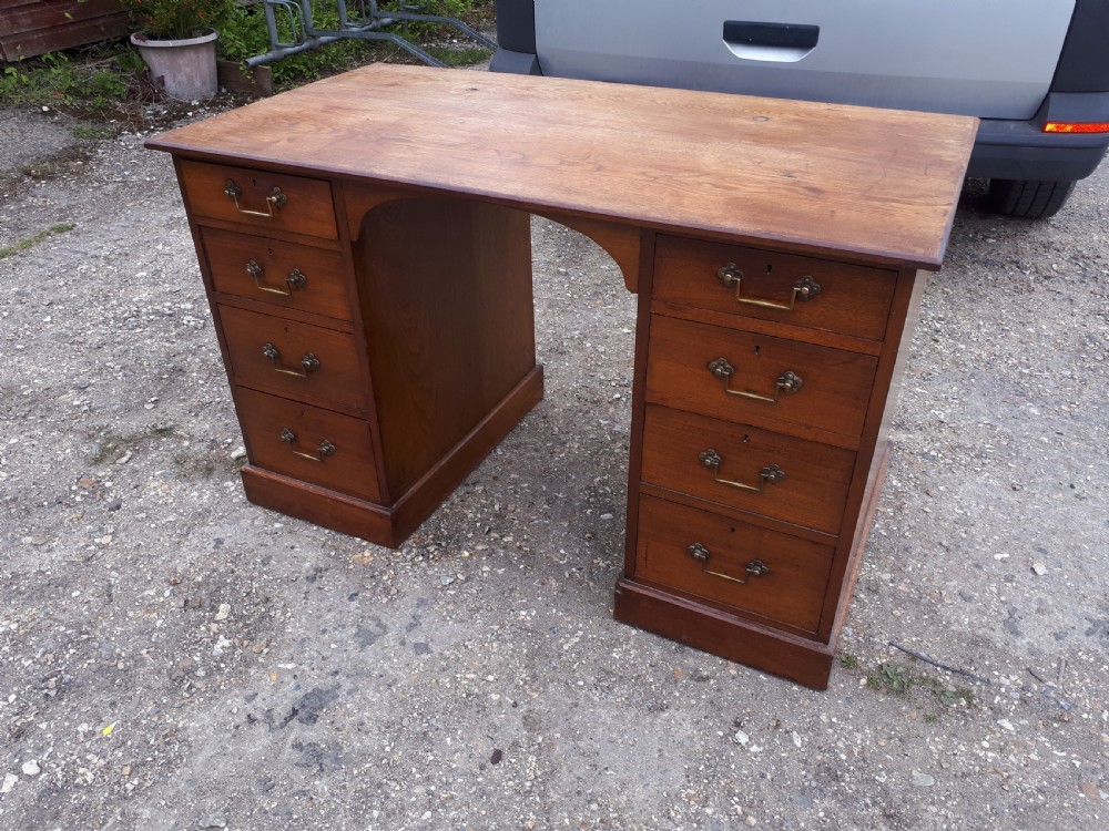 Victorian kneehole pedestal desk 