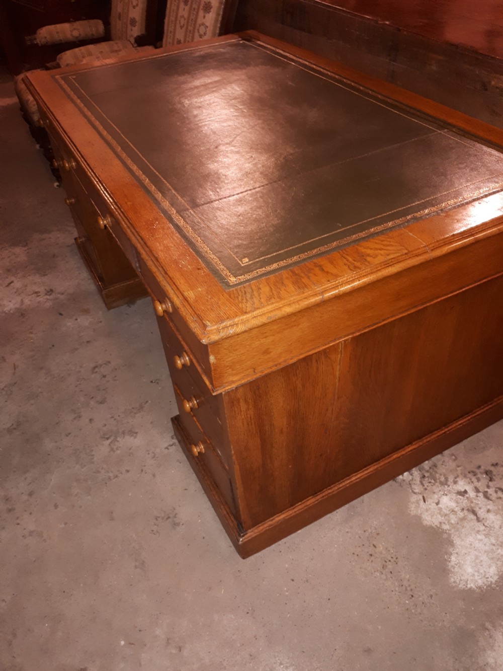 Large Late Victorian oak kneehole pedestal desk  View III