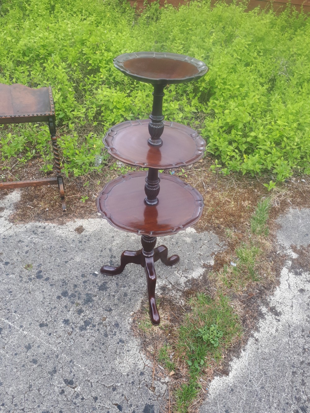 Edwardian mahogany 3 tier dumb waiter 