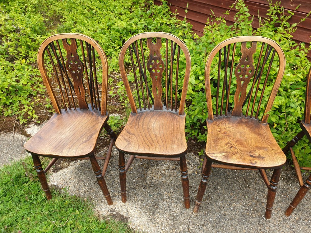Set of 4 early 20th century Windsor chairs View III
