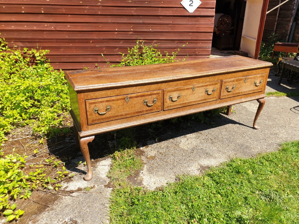 Early 19th century oak 3 drawer dresser base.