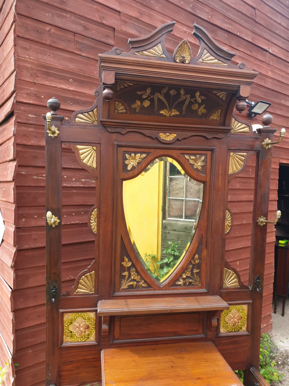 Late 19th century carved and gilt hallstand View II