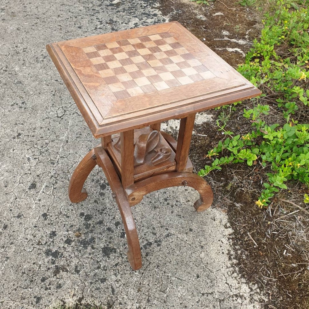Oak arts and crafts games table