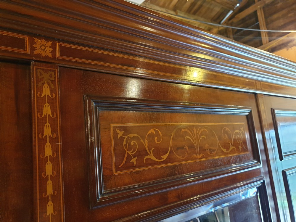 Edwardian inlaid mahogany 3 door wardrobe  View VIII