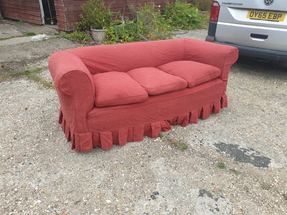 Early 20th century Chesterfield sofa View III