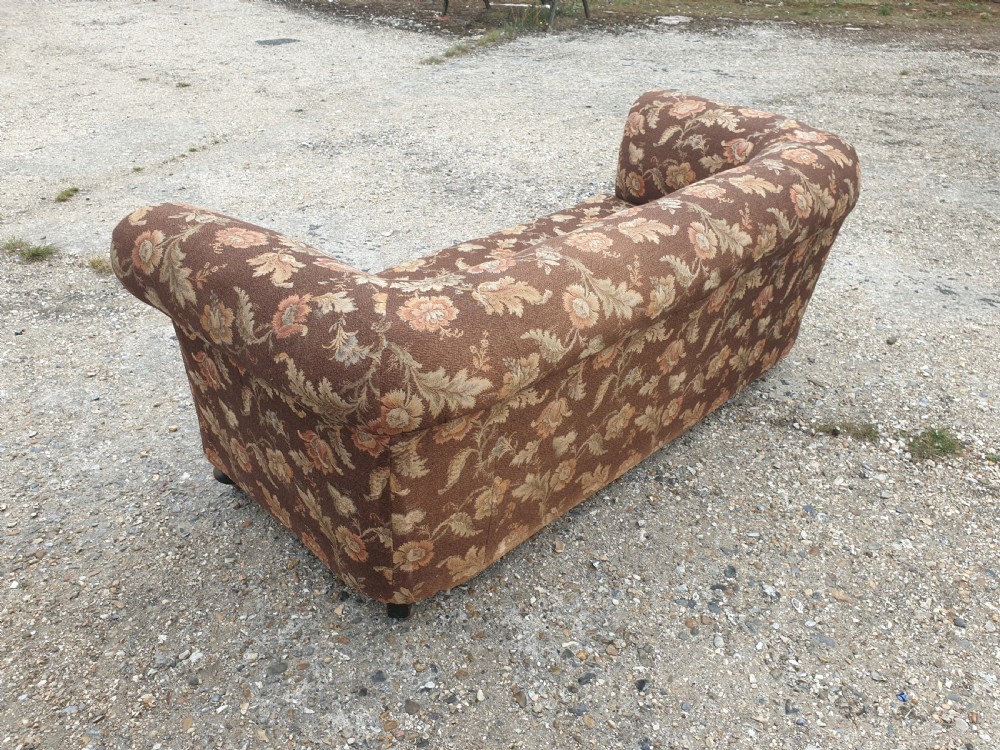 Early 20th century Chesterfield sofa View V