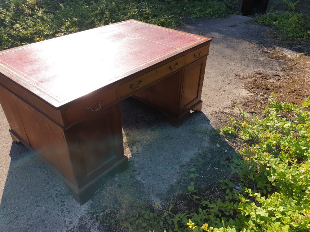 Large mahogany pedestal partners desk View IV